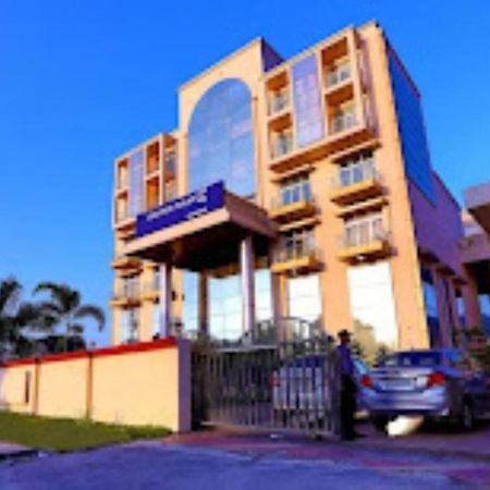The Fern Residency Haridwar Hotel Екстериор снимка