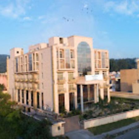 The Fern Residency Haridwar Hotel Екстериор снимка