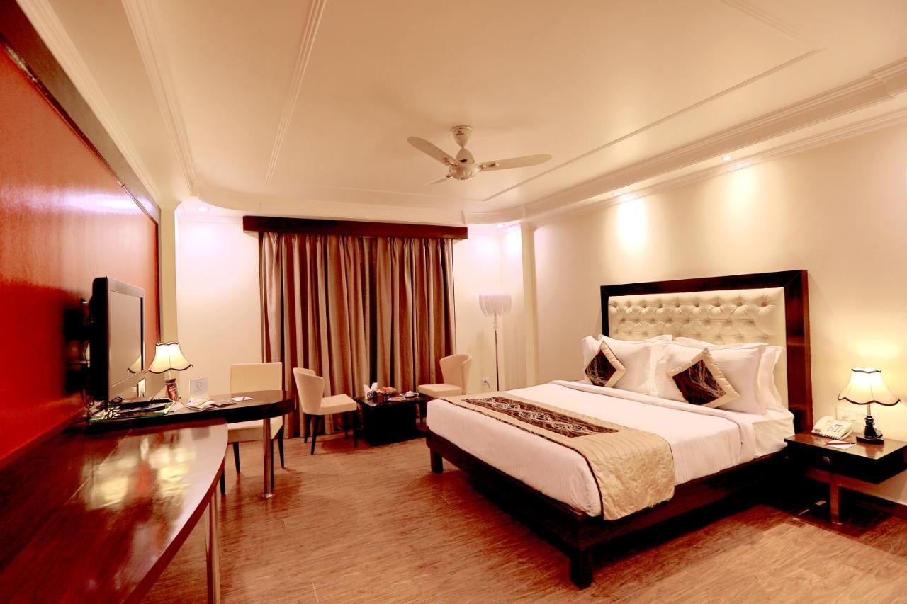 The Fern Residency Haridwar Hotel Екстериор снимка