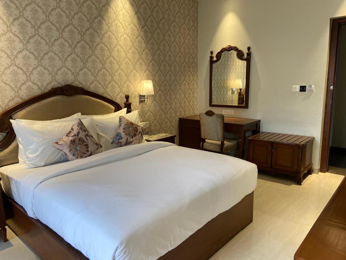 The Fern Residency Haridwar Hotel Екстериор снимка