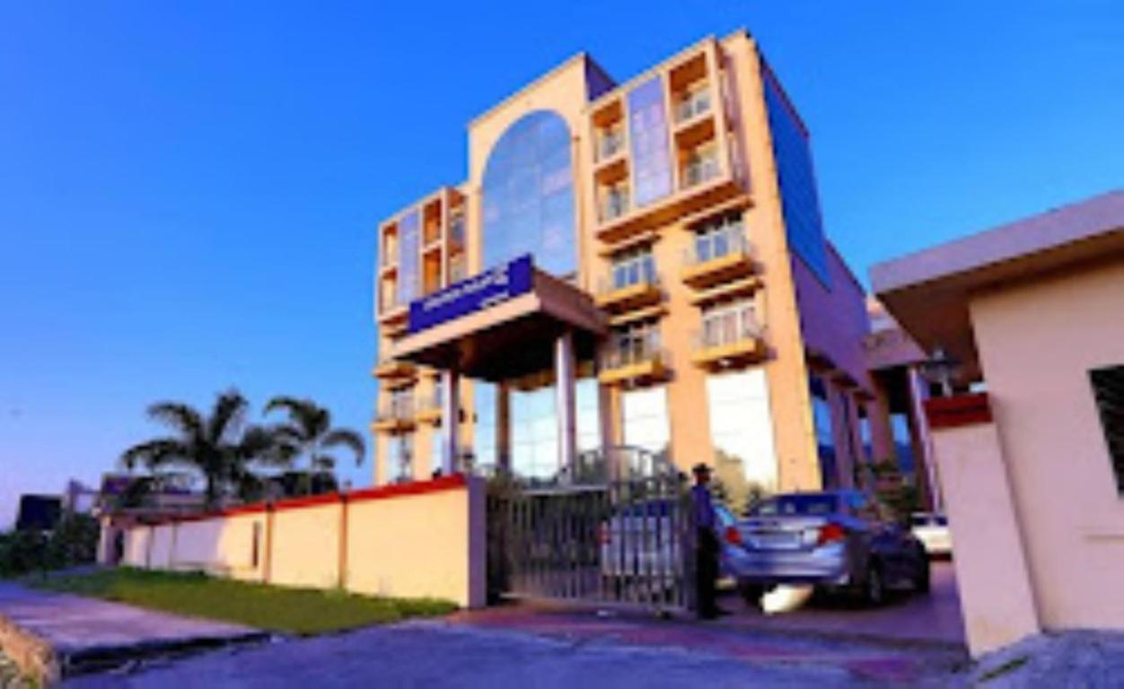 The Fern Residency Haridwar Hotel Екстериор снимка
